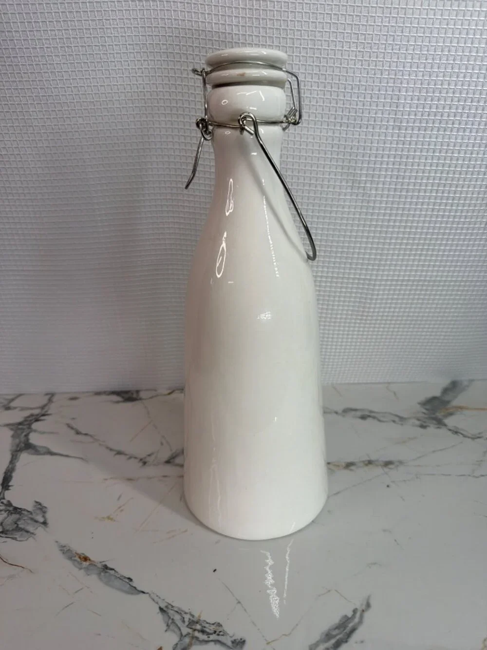 Vintage White Ceramic Milk Bottle Swing Top Wire Bale Lid Farmhouse Decor 12